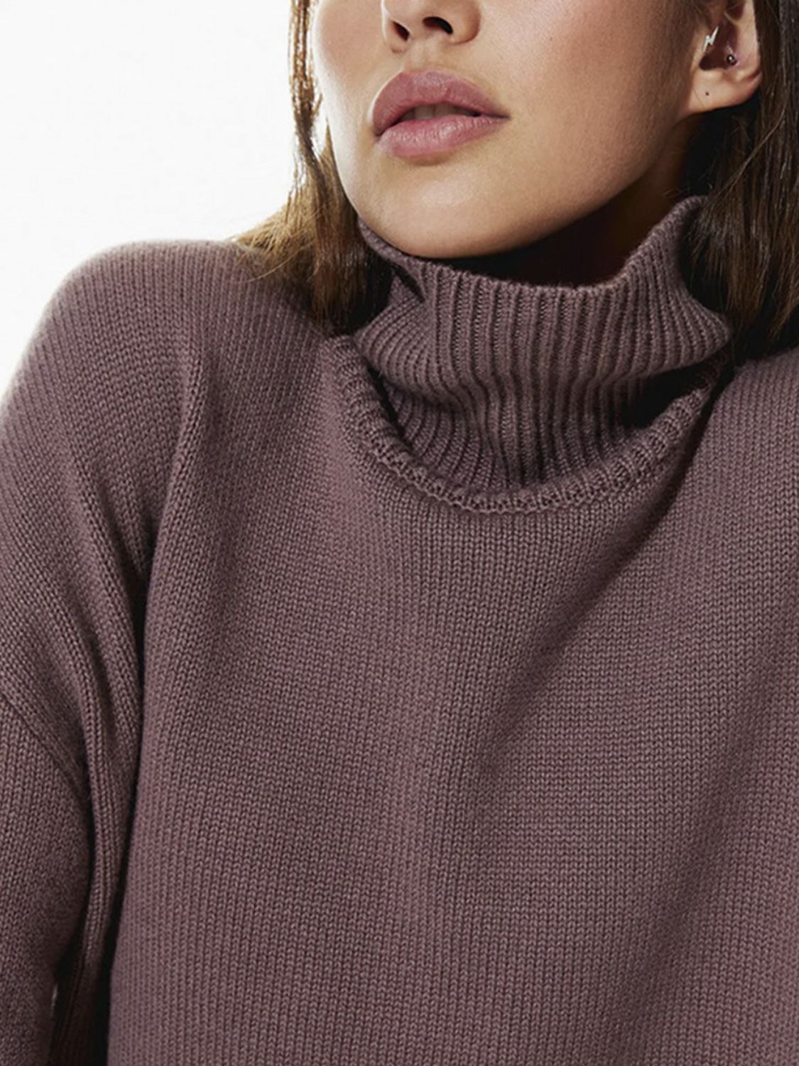 Ribbed Detail Turtleneck Dropped Shoulder Sweater